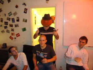 <img300*0:stuff/z/1/PrePreHalloween2010/dsc03190.jpg>