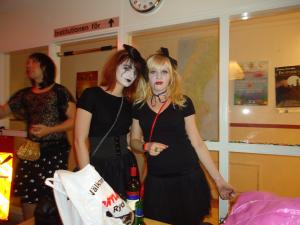 <img300*0:stuff/z/1/PrePreHalloween2010/dsc03194.jpg>