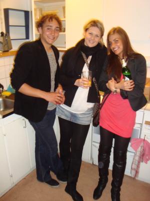 <img300*0:stuff/z/1/RedLight2010/DSC00518.JPG>