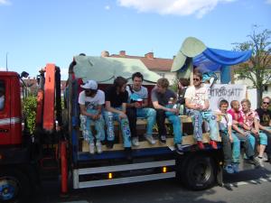 <img300*0:stuff/z/1/SOF2009Cortege/DSC03302.JPG>