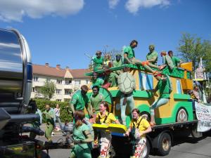 <img300*0:stuff/z/1/SOF2009Cortege/DSC03334.JPG>