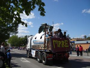 <img300*0:stuff/z/1/SOF2009Cortege/DSC03347.JPG>