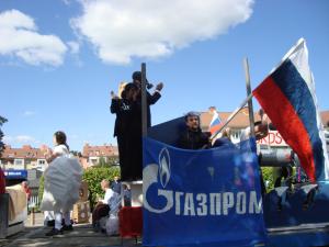 <img300*0:stuff/z/1/SOF2009Cortege/DSC03352.JPG>