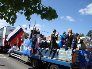 <img300*0:stuff/z/1/SOF2009Cortege/DSC03354.JPG>