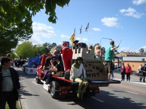 <img300*0:stuff/z/1/SOF2009Cortege/DSC03398.JPG>