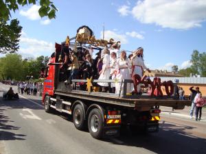 <img300*0:stuff/z/1/SOF2009Cortege/DSC03435.JPG>