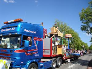 <img300*0:stuff/z/1/SOF2009Cortege/DSC03444.JPG>