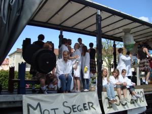 <img300*0:stuff/z/1/SOF2009Cortege/DSC03485.JPG>