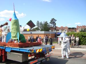 <img300*0:stuff/z/1/SOF2009Cortege/DSC03499.JPG>