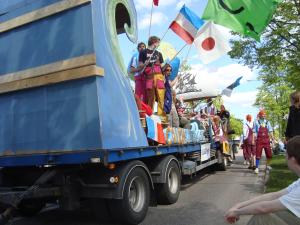 <img300*0:stuff/z/1/SOF2009Cortege/DSC03505.JPG>