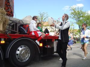 <img300*0:stuff/z/1/SOF2009Cortege/DSC03526.JPG>