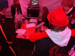 <img300*0:stuff/z/1/SOF2009Friday/DSC03172.JPG>
