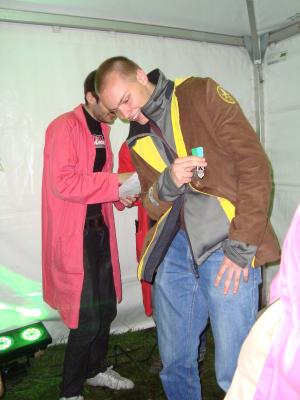 <img300*0:stuff/z/1/SOF2009Friday/DSC03176.JPG>