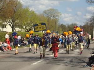 <img300*0:stuff/z/1/SOF2013Cortege/DSC08221.JPG>