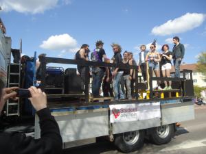 <img300*0:stuff/z/1/SOF2013Cortege/DSC08229.JPG>