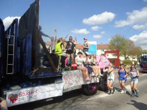 <img300*0:stuff/z/1/SOF2013Cortege/DSC08231.JPG>