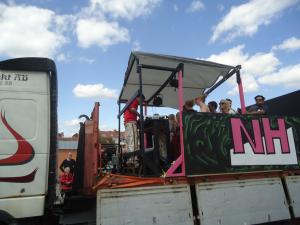 <img300*0:stuff/z/1/SOF2013Cortege/DSC08286.JPG>