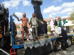 <img300*0:stuff/z/1/SOF2013Cortege/DSC08294.JPG>