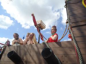 <img300*0:stuff/z/1/SOF2013Cortege/DSC08303.JPG>