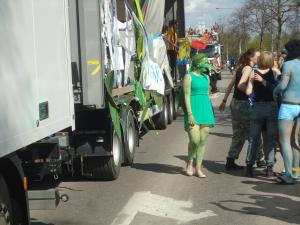 <img300*0:stuff/z/1/SOF2013Cortege/DSC08309.JPG>