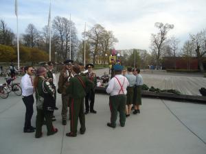 <img300*0:stuff/z/1/SOF2013Thursday/DSC08131.JPG>