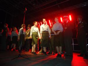 <img300*0:stuff/z/1/SOF2013Thursday/DSC08145.JPG>
