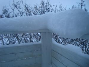 <img300*0:stuff/z/1/Snowy%2520balcony/i1261919669_2.jpg>