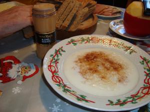 <img300*0:stuff/z/1/Swedish%2520Yule%2520Lunch/dsc00852.jpg>