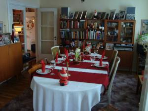 <img300*0:stuff/z/1/Swedish%2520furnitures/dsc00831.jpg>