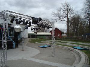 <img300*0:stuff/z/1/UteKravallen2010/DSC00274.JPG>