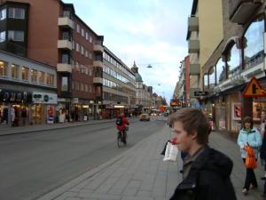 <img300*0:stuff/z/1/Yule%2520shopping%2520in%2520LinkÃ¶ping/dsc00786.jpg>