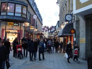 <img300*0:stuff/z/1/Yule%2520shopping%2520in%2520LinkÃ¶ping/dsc00790.jpg>