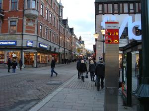 <img300*0:stuff/z/1/Yule%2520shopping%2520in%2520LinkÃ¶ping/dsc00797.jpg>