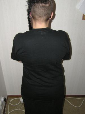 <imgl300*0:stuff/z/1/hedda%2520t-shirts/p1010020.jpg>