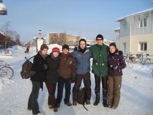 <img300*0:stuff/z/1/igloo%2520building/DSC08387.JPG>