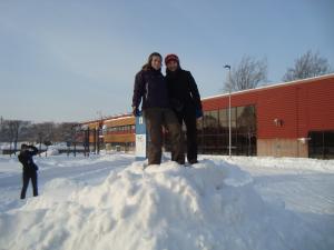 <img300*0:stuff/z/1/igloo%2520building/DSC08391.JPG>