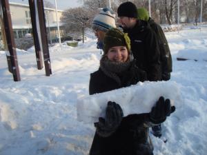 <img300*0:stuff/z/1/igloo%2520building/DSC08397.JPG>