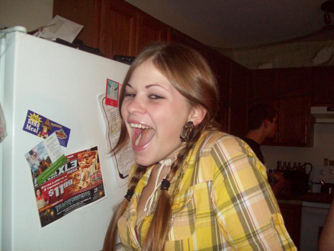 <img0*500:stuff/z/102271/%2526%2520we%2520were%2520young/i1271691164_23.jpg>