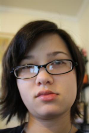 <img300*0:stuff/z/103106/Self%2520Faces%2520With%2520Glasses/i1233250389_2.jpg>