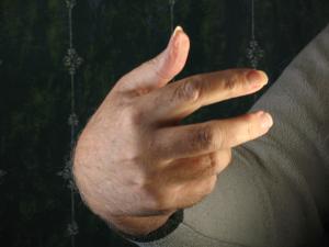 <img300*0:stuff/z/10620/1-07-08%2520Hands/1-07-09%20109.jpg>