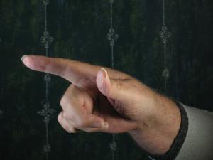<img300*0:stuff/z/10620/1-07-08%2520Hands/1-07-09%20111.jpg>
