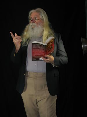 <img300*0:stuff/z/10620/1-1-09%2520Professor%2520%2526%2520Photographer%2520Poses/1-01-09%20024.jpg>