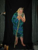 <img0*200:stuff/z/10620/10-21-08%2520Long%2520Robe%2520with%2520Staff/10-21-08%20145.jpg>