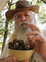 <img0*200:stuff/z/10620/10-22-08%2520Portraits%2520with%2520Hickory%2520Nuts/10-22-08%20015.jpg>