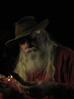 <img0*200:stuff/z/10620/11-15-08%2520Aussie%2520Hat%2520%2526%2520Smudge/11-15-08%20111.jpg>