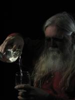 <img0*200:stuff/z/10620/11-15-08%2520Bottle%2520%2526%2520Glass/11-15-08%20156.jpg>