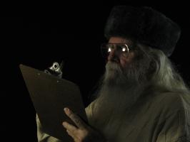 <img0*200:stuff/z/10620/11-15-08%2520Father%2520Yule%2520with%2520Clipboard/11-15-08%20303.jpg>