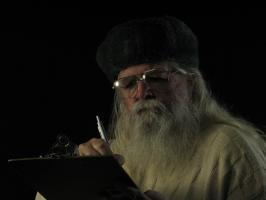 <img0*200:stuff/z/10620/11-15-08%2520Father%2520Yule%2520with%2520Clipboard/11-15-08%20310.jpg>