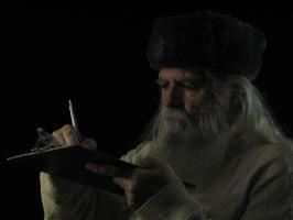 <img0*200:stuff/z/10620/11-15-08%2520Father%2520Yule%2520with%2520Clipboard/11-15-08%20313.jpg>
