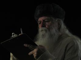 <img0*200:stuff/z/10620/11-15-08%2520Father%2520Yule%2520with%2520Clipboard/11-15-08%20314.jpg>